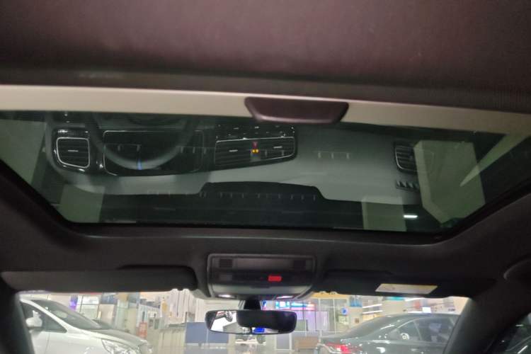 Used Volkswagen Golf 2017 2.0TSI R Headliner