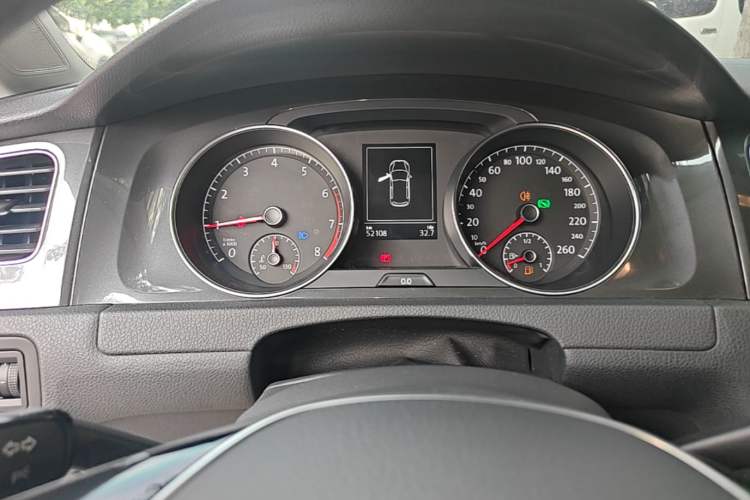 Used Volkswagen Golf 2017 230TSI Automatic Luxury Million-Vehicle Commemorative Edition Instrument Cluster
