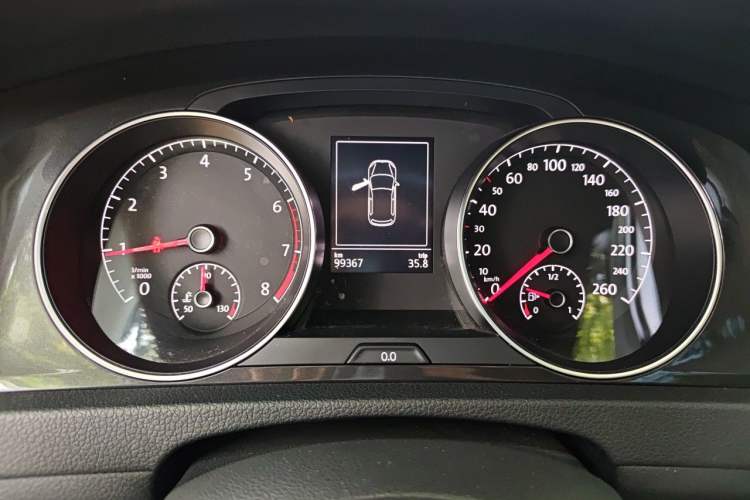 Used Volkswagen Golf 2017 230TSI Automatic Luxury Million-Vehicle Commemorative Edition Instrument Cluster