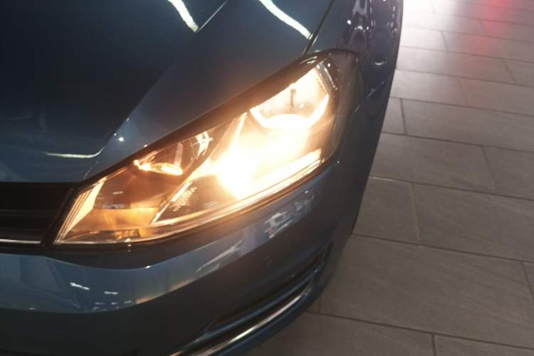 Used Volkswagen Golf 2017 1.6L Automatic Comfort Million-Vehicle Anniversary Edition Left Front Headlight