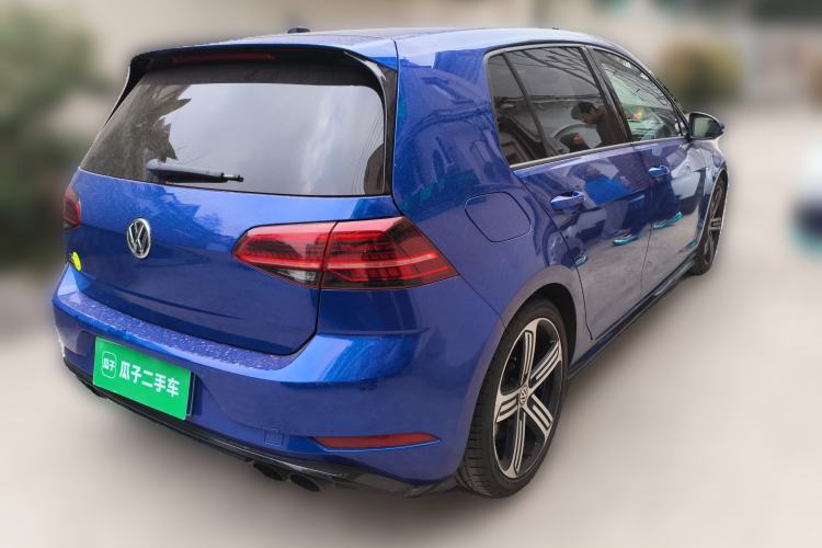 Used Volkswagen Golf 2017 2.0TSI R Rear Right 45 Deg