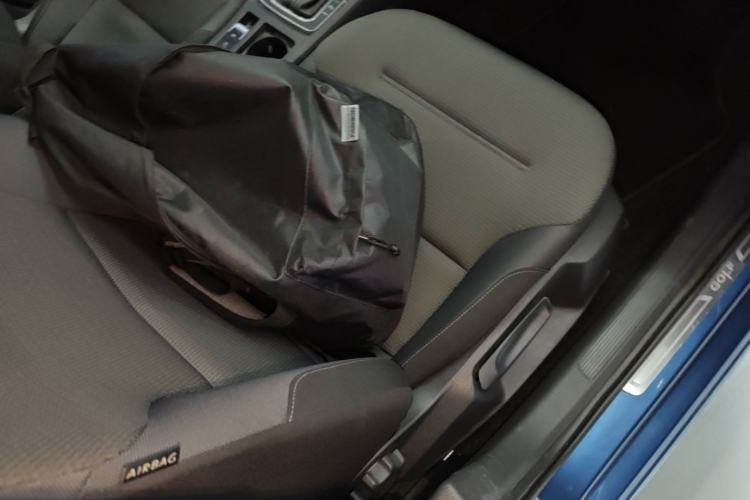 Used Volkswagen Golf 2017 230TSI Automatic Comfort Edition – Celebrating Milestone of One Million Units Right Front Seat