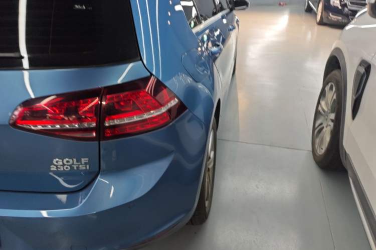 Used Volkswagen Golf 2017 230TSI Automatic Comfort Edition – Celebrating Milestone of One Million Units Right Rear Taillight