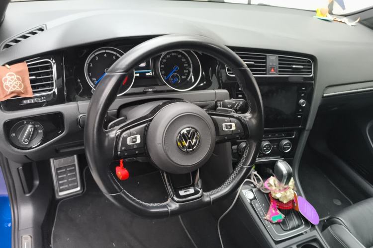 Used Volkswagen Golf 2017 2.0TSI R Steering Wheel