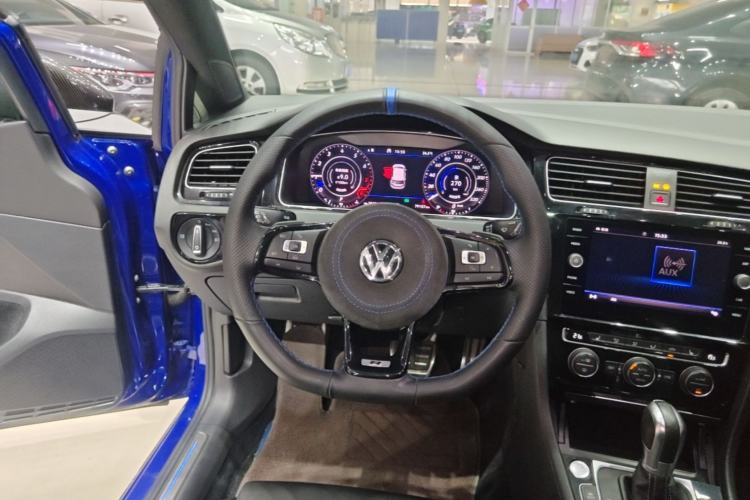 Used Volkswagen Golf 2017 2.0TSI R Steering Wheel