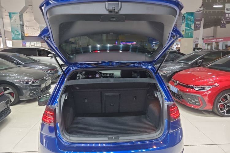Used Volkswagen Golf 2017 2.0TSI R Trunk