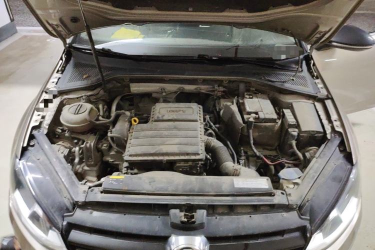 Used Volkswagen Golf 2017 1.6L Automatic Comfort Million-Vehicle Anniversary Edition Engine Bay