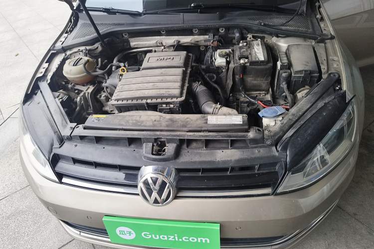 Used Volkswagen Golf 2017 1.6L Automatic Comfort Million-Vehicle Anniversary Edition Engine Bay