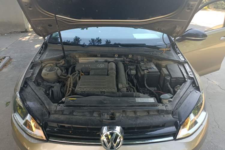 Used Volkswagen Golf 2017 230TSI Automatic Comfort Edition – Celebrating Milestone of One Million Units Engine Bay