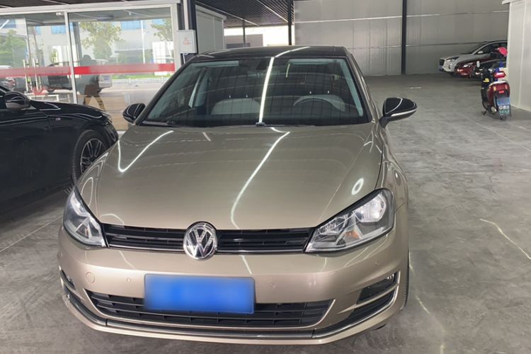 Used Volkswagen Golf 2017 230TSI Automatic Luxury Million-Vehicle Commemorative Edition Exterior 1