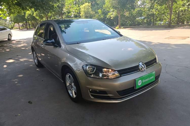 Used Volkswagen Golf 2017 230TSI Automatic Comfort Edition – Celebrating Milestone of One Million Units Exterior 1