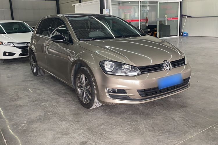 Used Volkswagen Golf 2017 230TSI Automatic Luxury Million-Vehicle Commemorative Edition Exterior 2