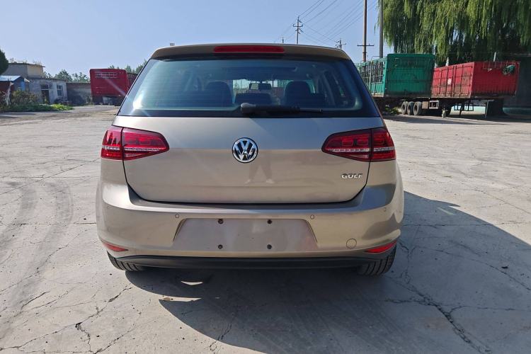 Used Volkswagen Golf 2017 1.6L Automatic Comfort Million-Vehicle Anniversary Edition Exterior 4