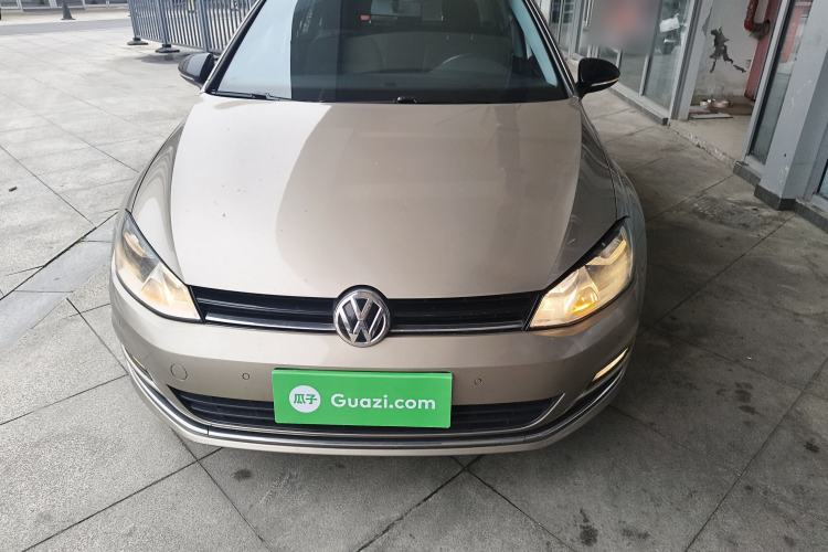 Used Volkswagen Golf 2017 1.6L Automatic Comfort Million-Vehicle Anniversary Edition Front