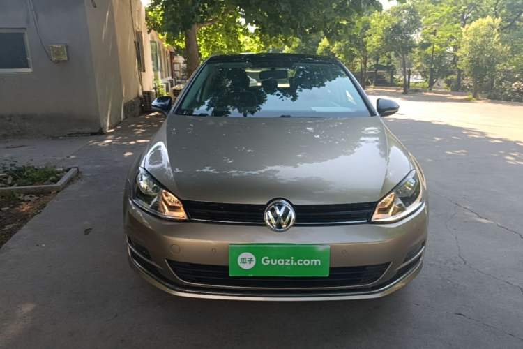 Used Volkswagen Golf 2017 230TSI Automatic Comfort Edition – Celebrating Milestone of One Million Units Front