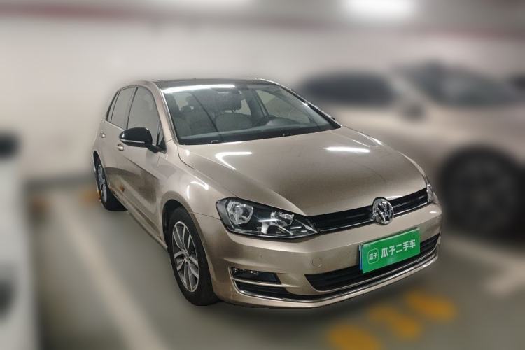 Used Volkswagen Golf 2017 230TSI Automatic Luxury Million-Vehicle Commemorative Edition Front Right 45 Deg