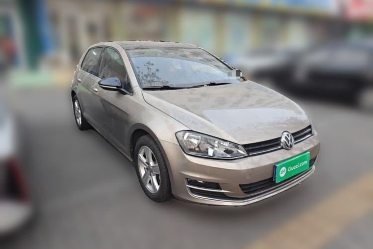 Used Volkswagen Golf 2017 230TSI Automatic Comfort Edition – Celebrating Milestone of One Million Units Front Right 45 Deg
