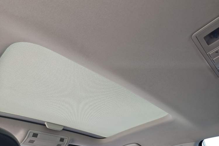 Used Volkswagen Golf 2017 230TSI Automatic Luxury Million-Vehicle Commemorative Edition Headliner