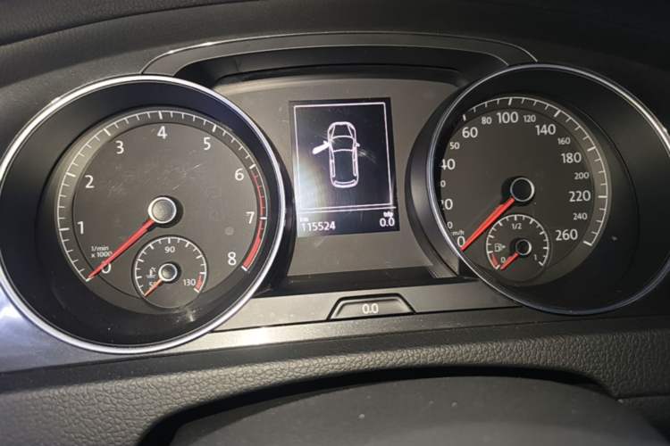 Used Volkswagen Golf 2017 1.6L Automatic Comfort Million-Vehicle Anniversary Edition Instrument Cluster
