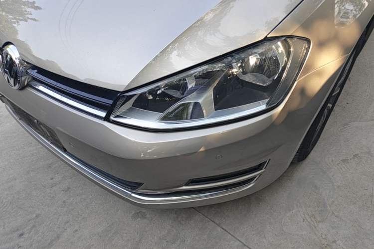 Used Volkswagen Golf 2017 230TSI Automatic Luxury Million-Vehicle Commemorative Edition Left Front Headlight
