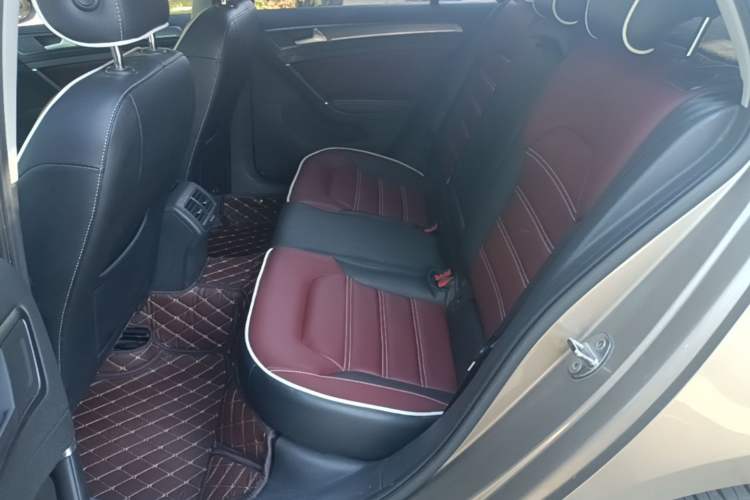 Used Volkswagen Golf 2017 230TSI Automatic Comfort Edition – Celebrating Milestone of One Million Units Left Rear Seat
