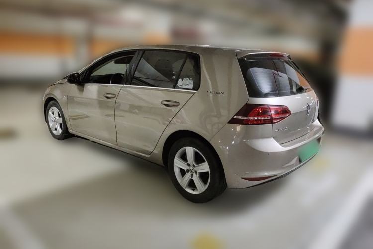 Used Volkswagen Golf 2017 1.6L Automatic Comfort Million-Vehicle Anniversary Edition Rear Left 45 Deg