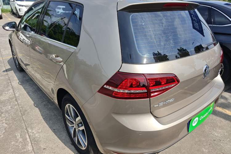 Used Volkswagen Golf 2017 230TSI Automatic Luxury Million-Vehicle Commemorative Edition Rear Left 45 Deg