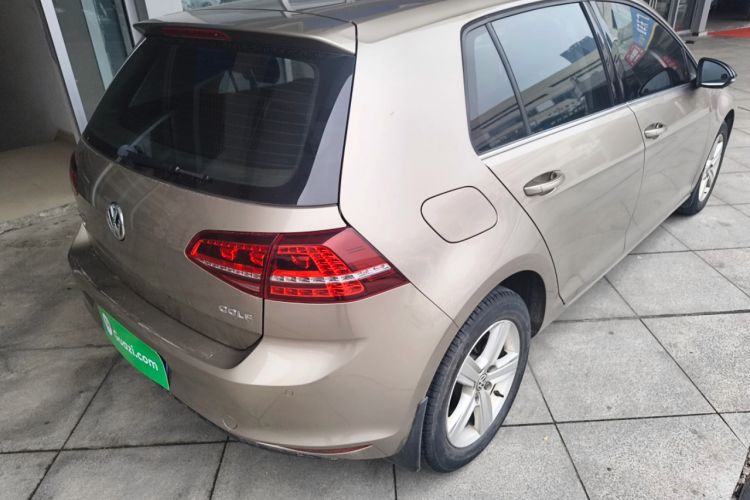 Used Volkswagen Golf 2017 1.6L Automatic Comfort Million-Vehicle Anniversary Edition Rear Right 45 Deg