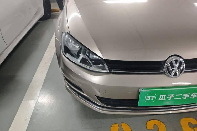 Used Volkswagen Golf 2017 230TSI Automatic Luxury Million-Vehicle Commemorative Edition Right Front Headlight