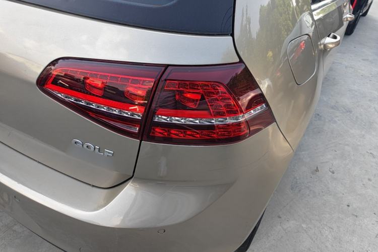 Used Volkswagen Golf 2017 230TSI Automatic Luxury Million-Vehicle Commemorative Edition Right Rear Taillight