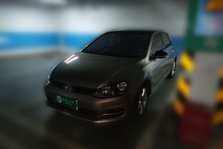 Used Volkswagen Golf 2017 230TSI Automatic Comfort Edition – Celebrating Milestone of One Million Units Guazi used car, China used car export, Used car for sale, Used Volkswagen cars, Cheapest cars for sale