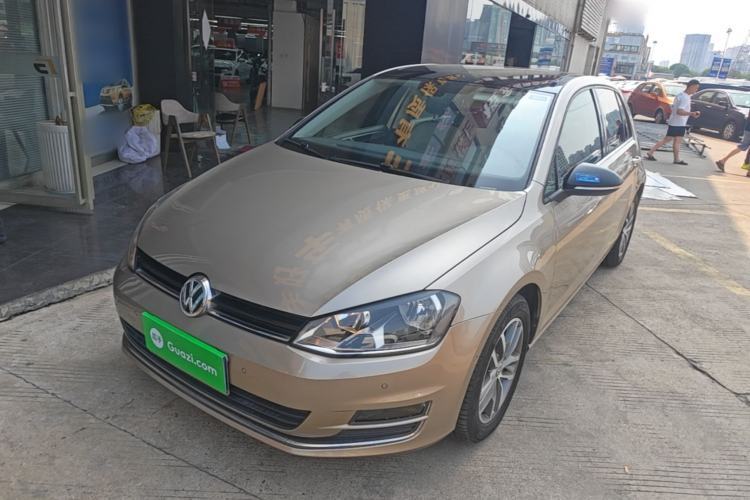 Used Volkswagen Golf 2017 230TSI Automatic Luxury Million-Vehicle Commemorative Edition Guazi used car, China used car export, Used car for sale, Used  cars, Cheapest cars for sale
