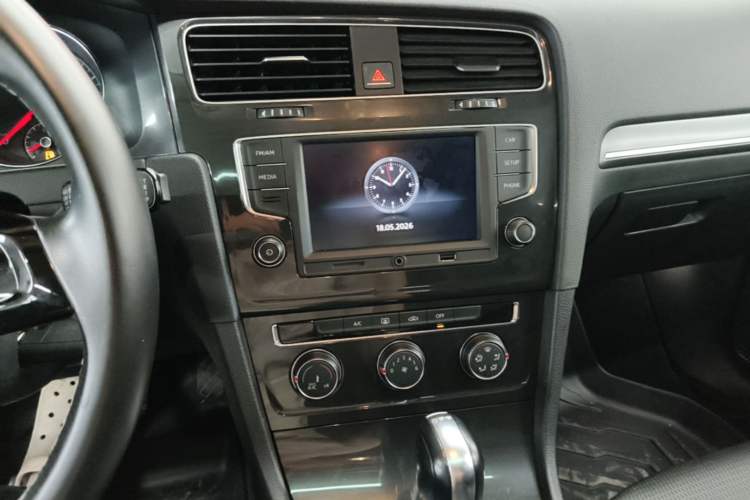 Used Volkswagen Golf 2017 230TSI Automatic Comfort Edition – Celebrating Milestone of One Million Units Audio And AC Panel