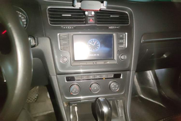 Used Volkswagen Golf 2017 230TSI Automatic Comfort Edition – Celebrating Milestone of One Million Units Audio And AC Panel