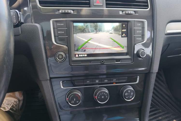 Used Volkswagen Golf 2017 230TSI Automatic Comfort Edition – Celebrating Milestone of One Million Units Audio And AC Panel