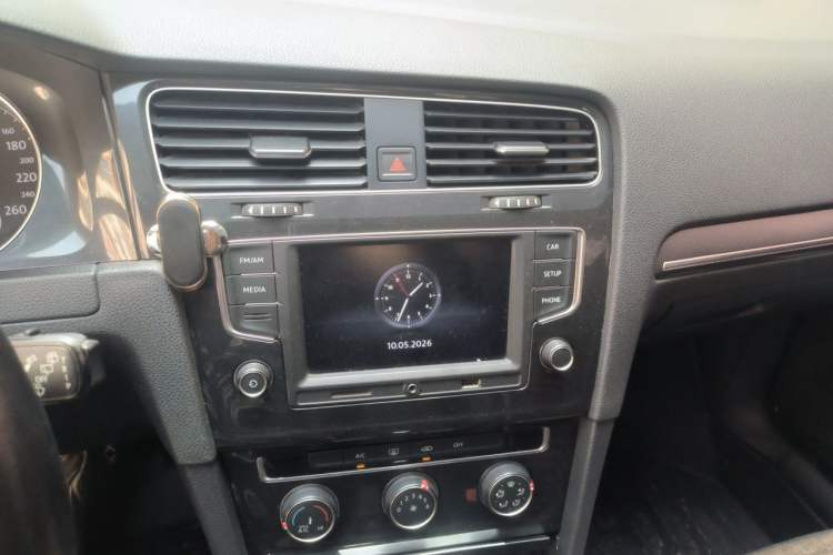 Used Volkswagen Golf 2017 230TSI Automatic Comfort Edition – Celebrating Milestone of One Million Units Audio And AC Panel