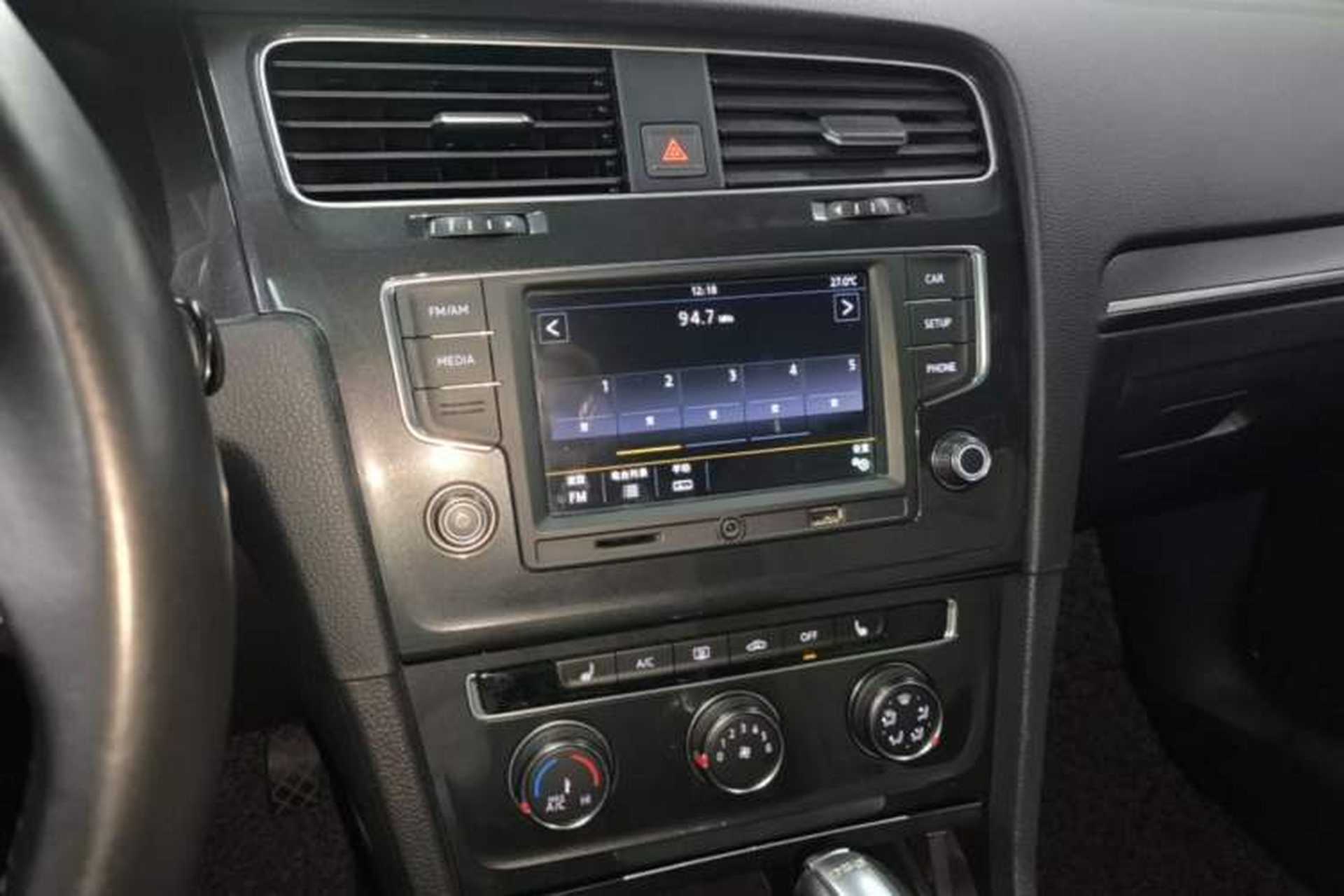 Used Volkswagen Golf 2017 230TSI Automatic Luxury Million-Vehicle Commemorative Edition Audio And AC Panel
