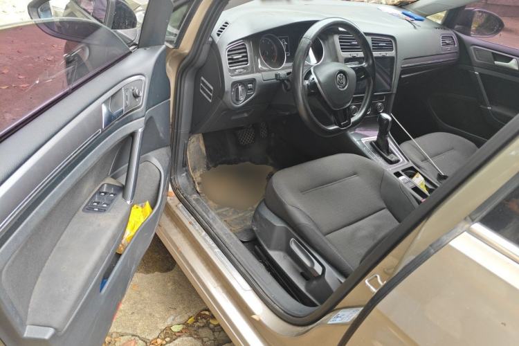 Used Volkswagen Golf 2017 230TSI Automatic Comfort Edition – Celebrating Milestone of One Million Units Driver Seat