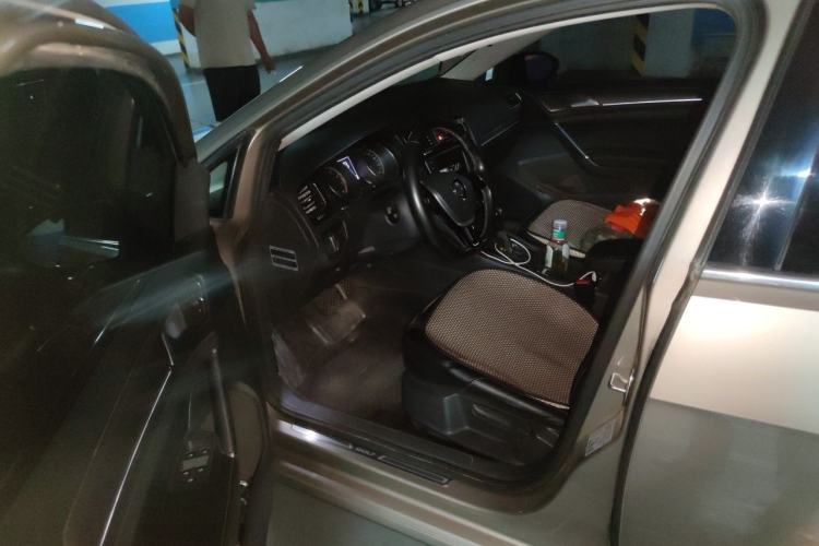 Used Volkswagen Golf 2017 230TSI Automatic Comfort Edition – Celebrating Milestone of One Million Units Driver Seat