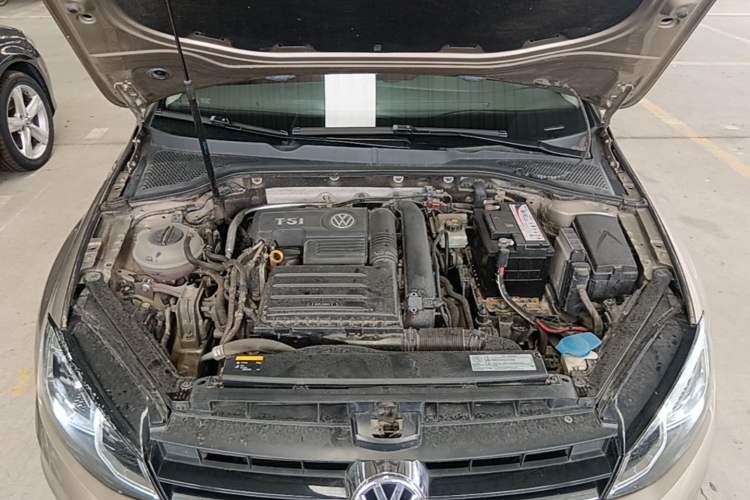 Used Volkswagen Golf 2017 230TSI Automatic Comfort Edition – Celebrating Milestone of One Million Units Engine Bay
