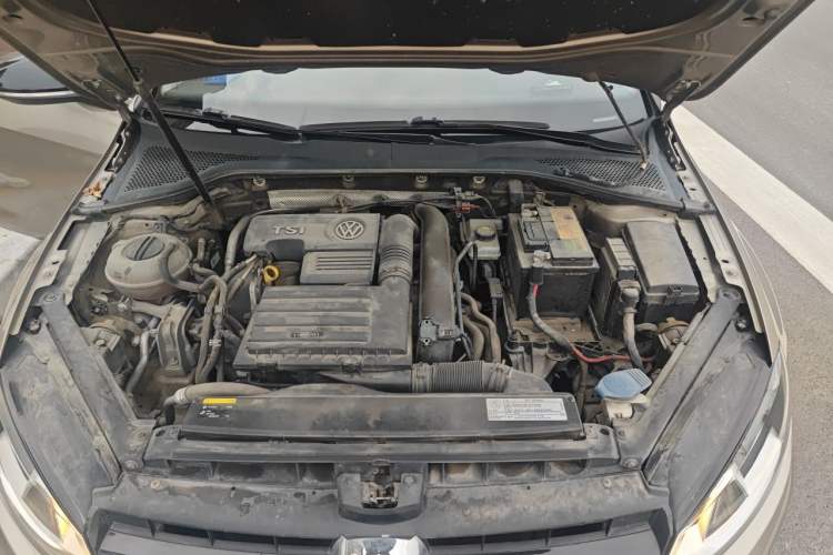 Used Volkswagen Golf 2017 230TSI Automatic Comfort Edition – Celebrating Milestone of One Million Units Engine Bay