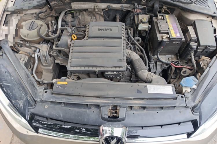 Used Volkswagen Golf 2017 1.6L Automatic Comfort Million-Vehicle Anniversary Edition Engine Bay