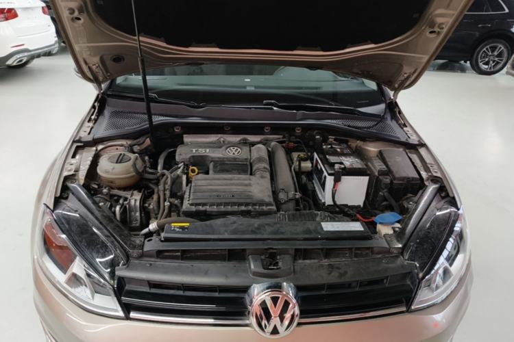 Used Volkswagen Golf 2017 230TSI Automatic Comfort Edition – Celebrating Milestone of One Million Units Engine Bay