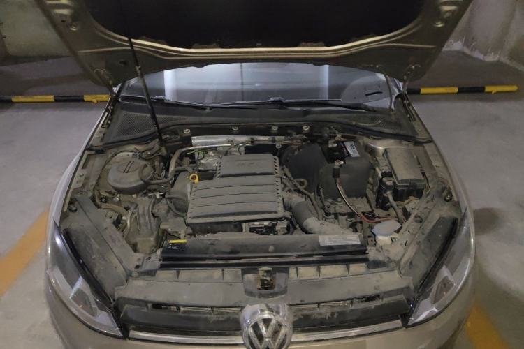 Used Volkswagen Golf 2017 1.6L Automatic Comfort Million-Vehicle Anniversary Edition Engine Bay