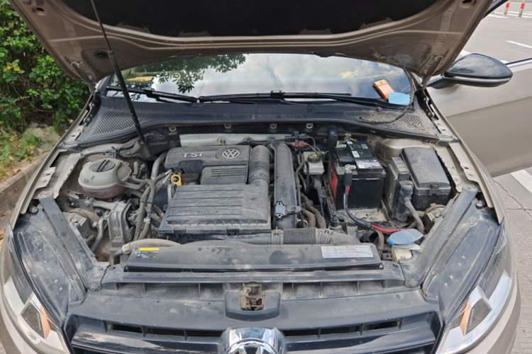 Used Volkswagen Golf 2017 230TSI Automatic Comfort Edition – Celebrating Milestone of One Million Units Engine Bay