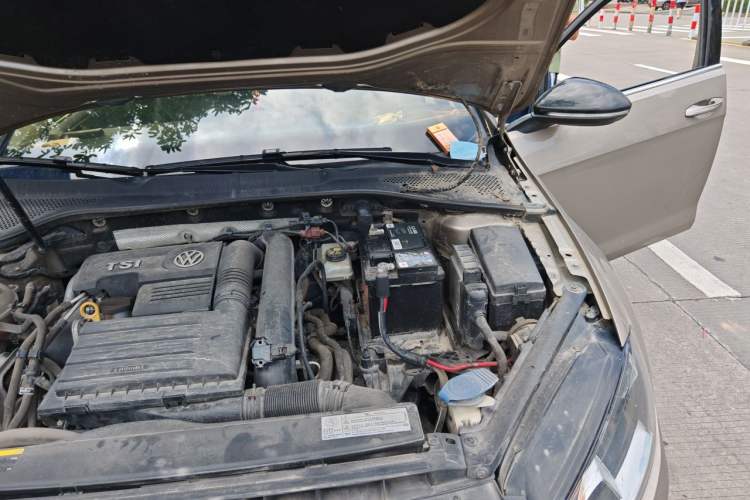Used Volkswagen Golf 2017 230TSI Automatic Comfort Edition – Celebrating Milestone of One Million Units Engine Bay Left