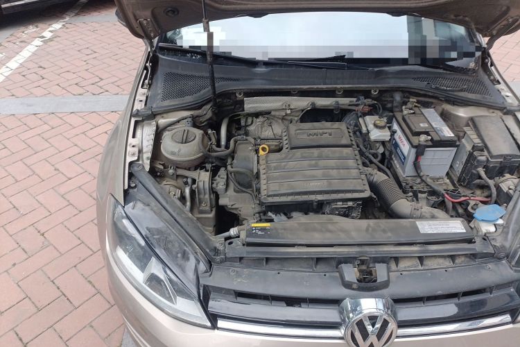 Used Volkswagen Golf 2017 1.6L Automatic Comfort Million-Vehicle Anniversary Edition Engine Bay Right