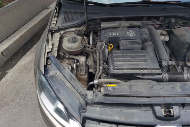 Used Volkswagen Golf 2017 230TSI Automatic Comfort Edition – Celebrating Milestone of One Million Units Engine Bay Right