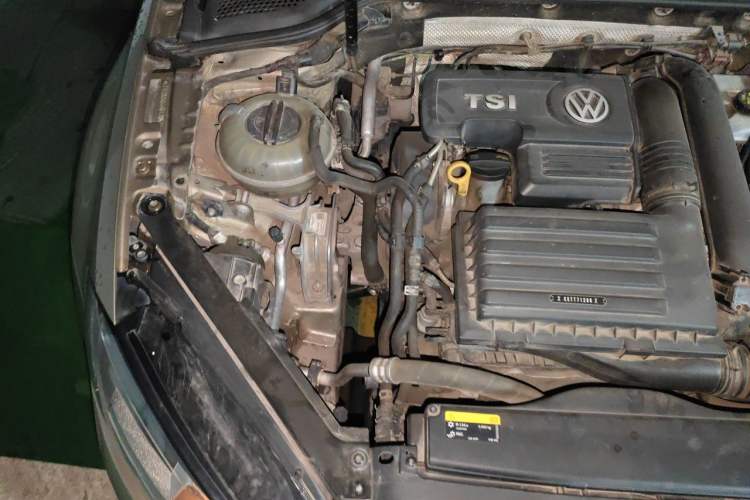 Used Volkswagen Golf 2017 230TSI Automatic Comfort Edition – Celebrating Milestone of One Million Units Engine Bay Right