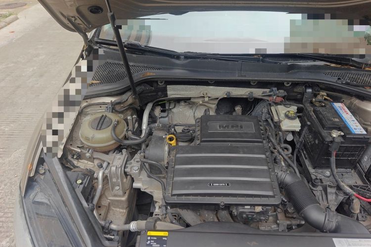 Used Volkswagen Golf 2017 1.6L Automatic Comfort Million-Vehicle Anniversary Edition Engine Bay Right